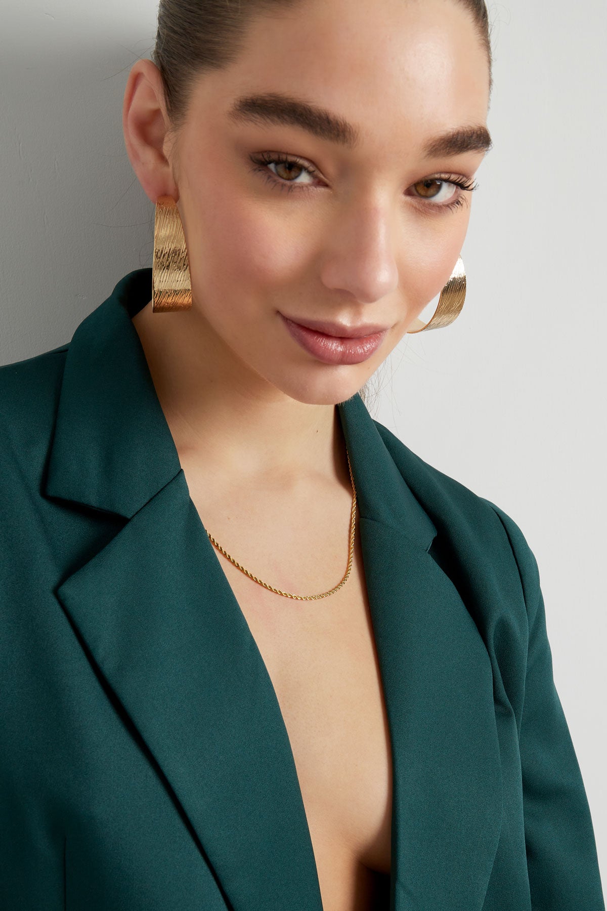 Collana ritorta sottile - Colore oro-2.0MM
