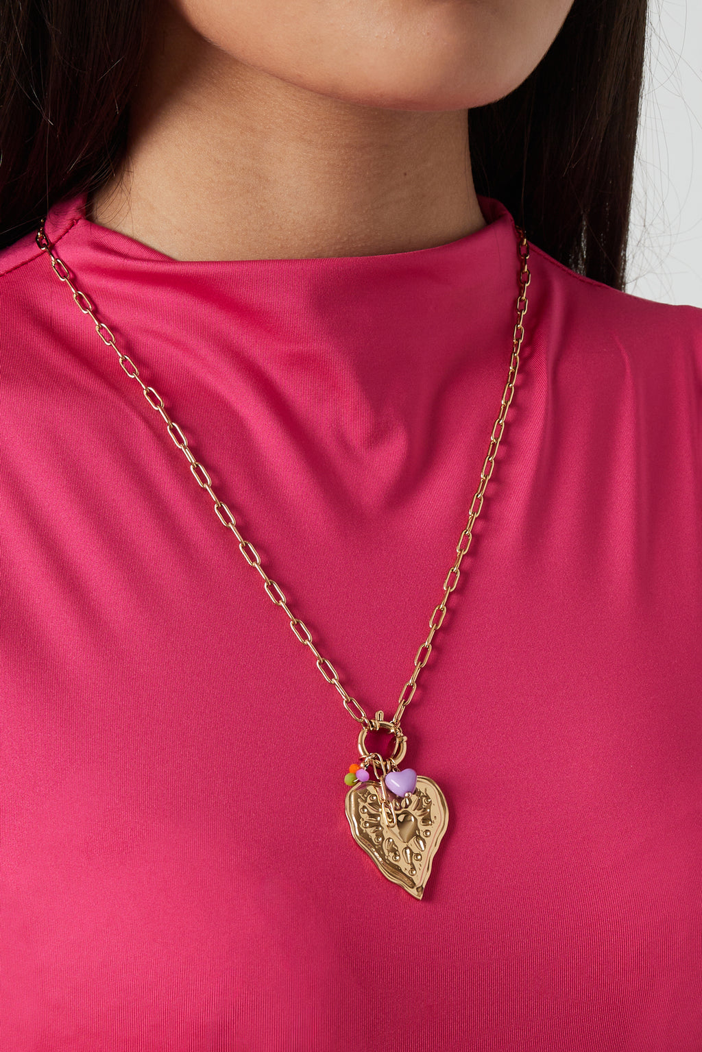 collana con ciondolo lovebook