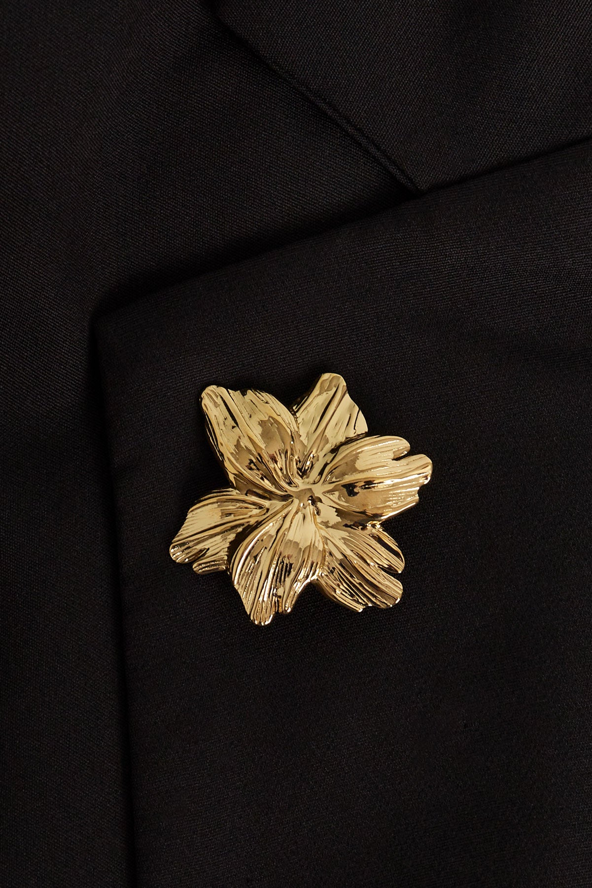 spilla fiore flusso