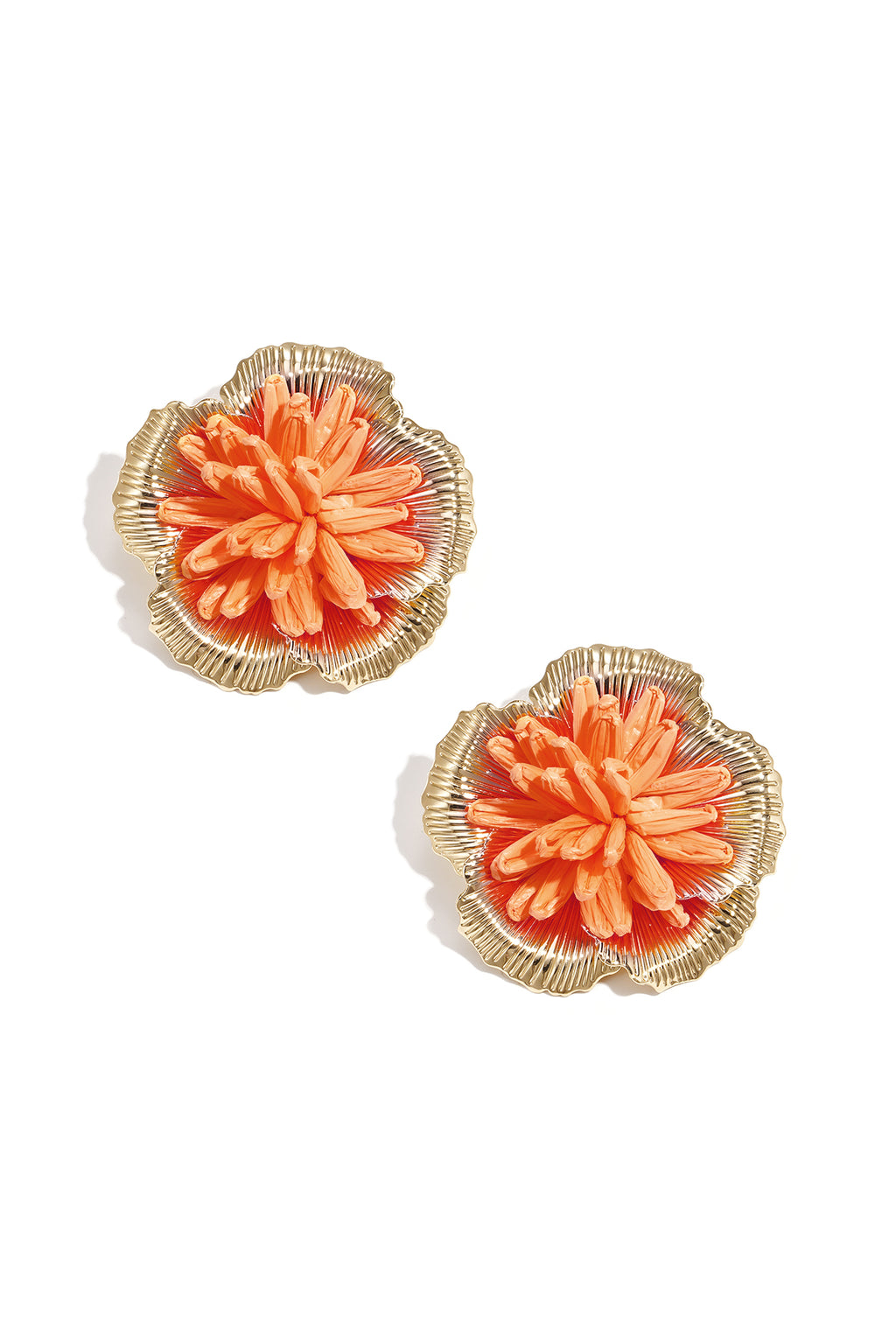 Orecchini con fiore di rafia 3D