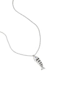 Collana con ciondolo a forma di pesce in movimento