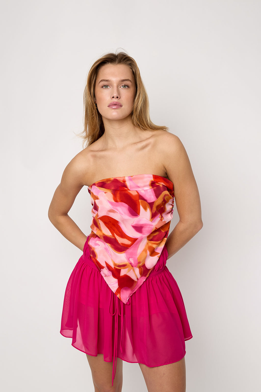 Set moda multiprodotto tropicale