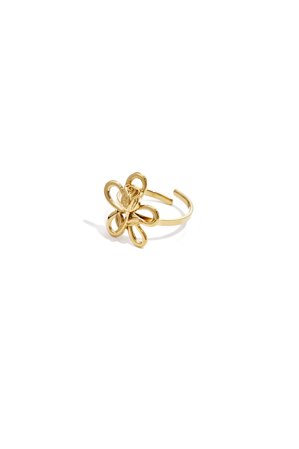 Anello con rosa su fiore