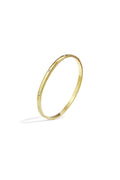 Bracciale con pietre sottili