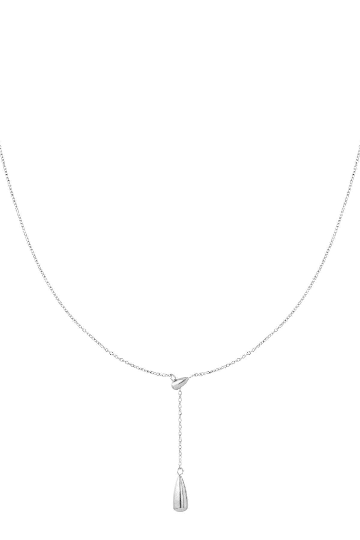 collana con ciondolo a goccia