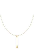 collana con ciondolo a goccia