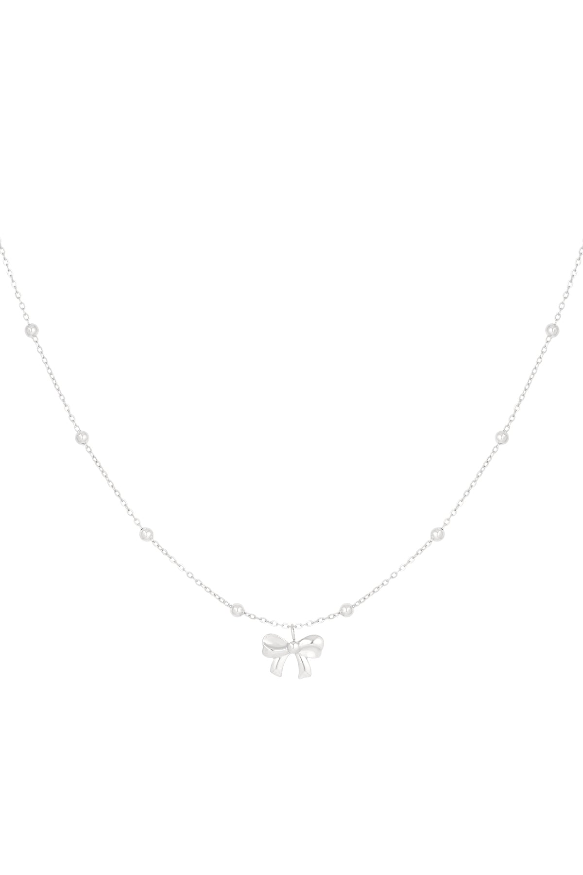 collana con palline e fiocco