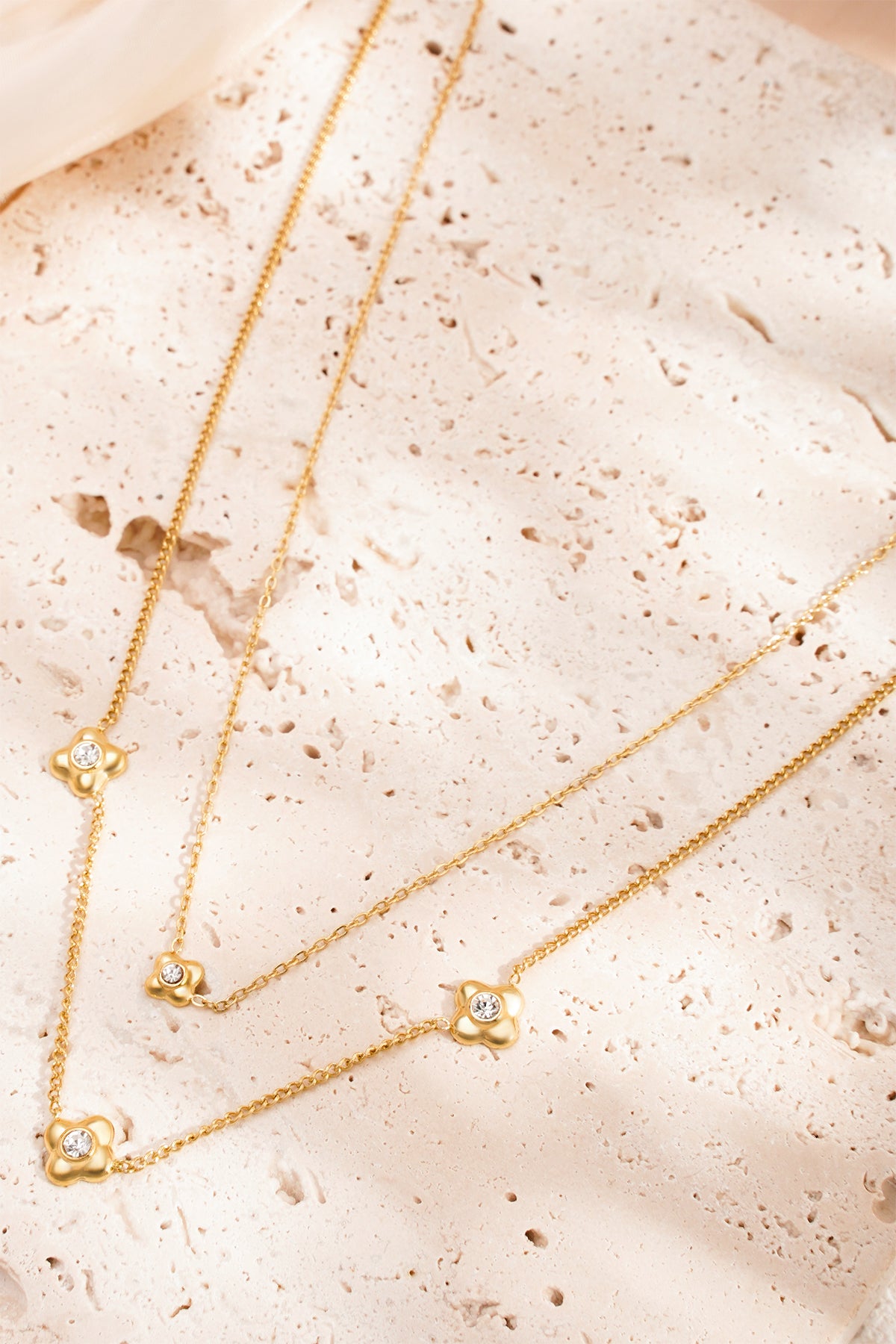 collana fiorita