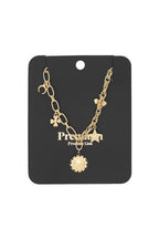 collana con ciondoli celestiali