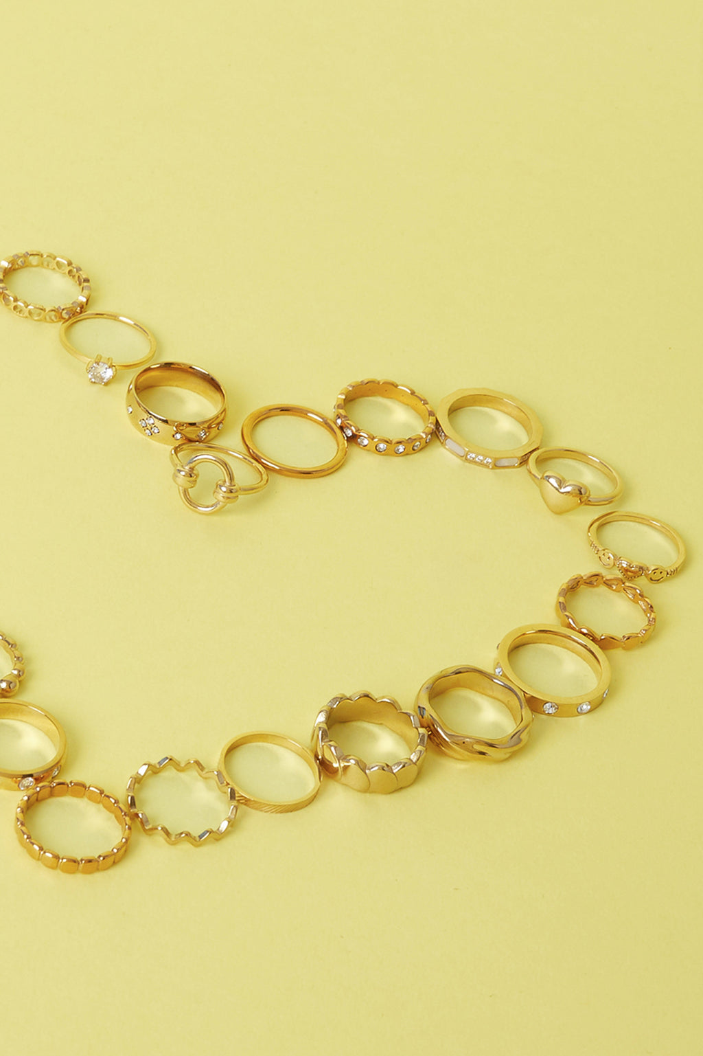 Anello drappeggiato