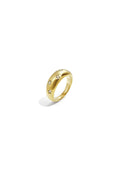 Anello massiccio con pietre a forma di stella