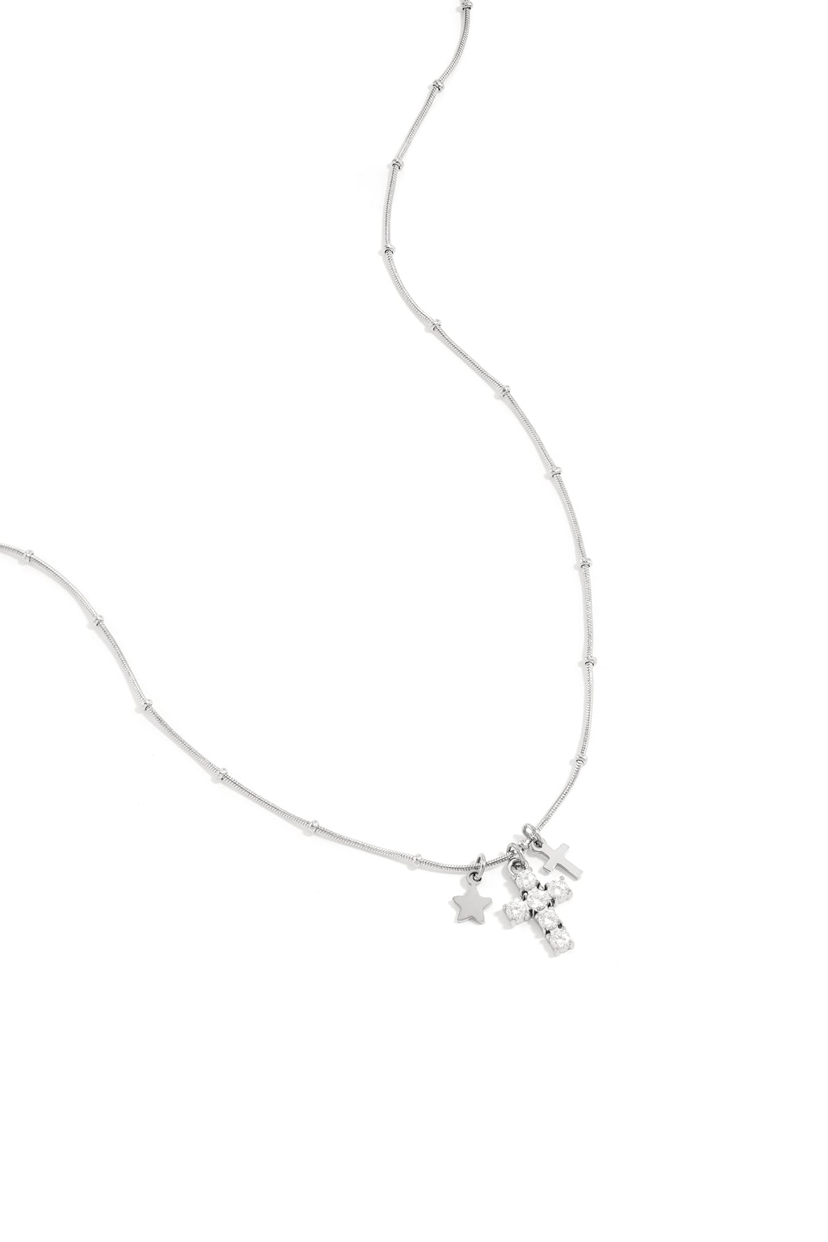 Collana con ciondoli a forma di croce e stella