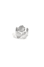 Anello grosso con conchiglie
