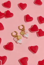 Orecchini con fiori e pendenti a forma di cuore