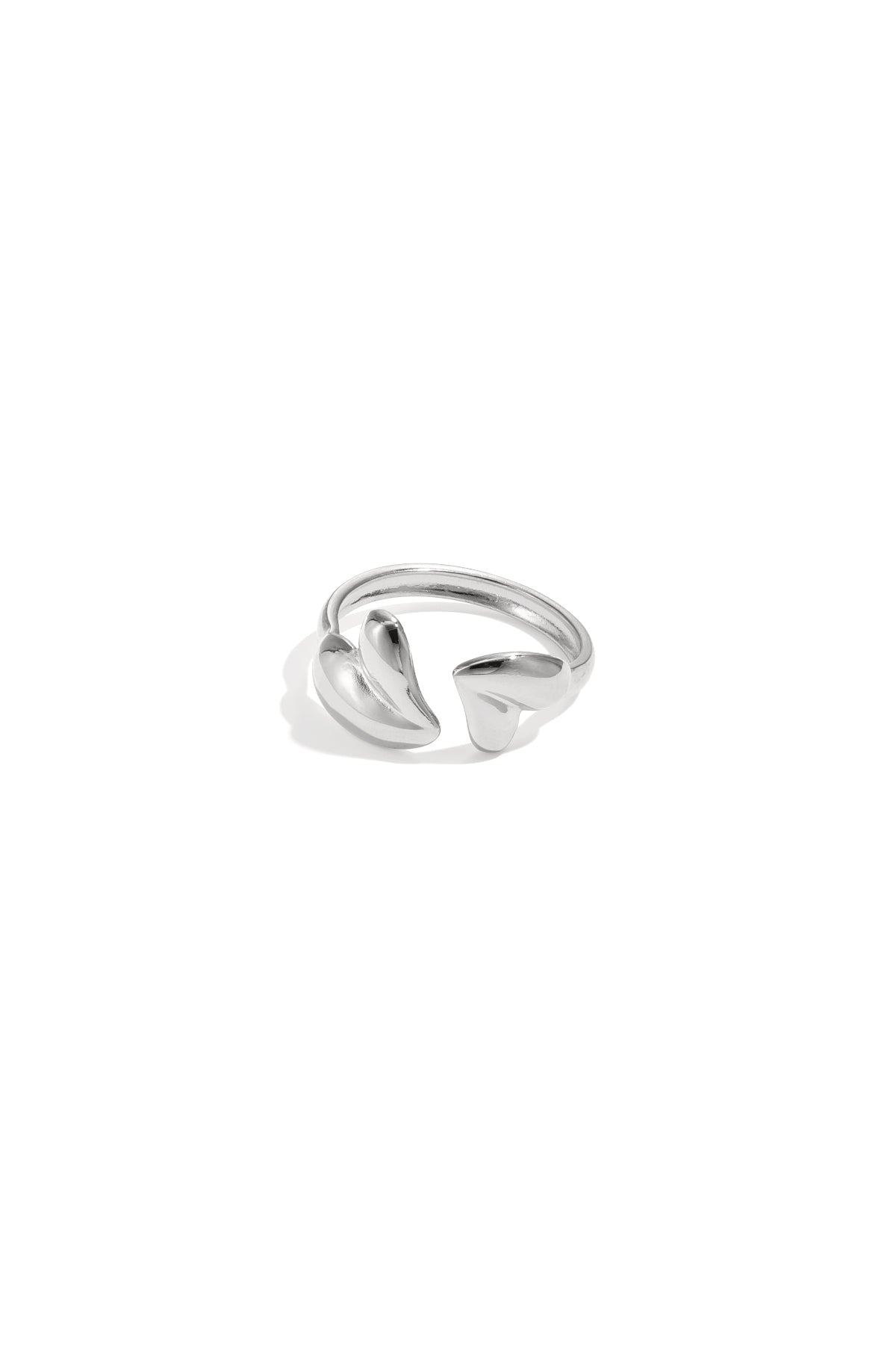 Anello regolabile con cuori dalle forme giocose