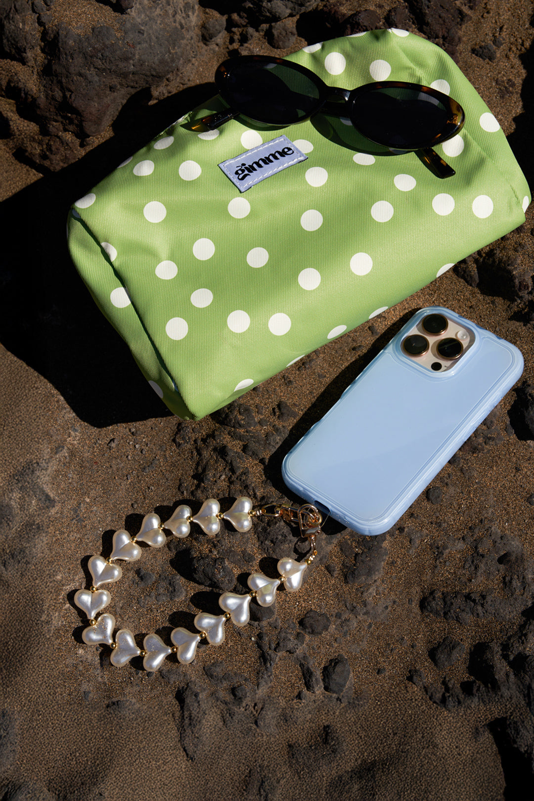 Cavo telefonico alla moda con cuori perlati