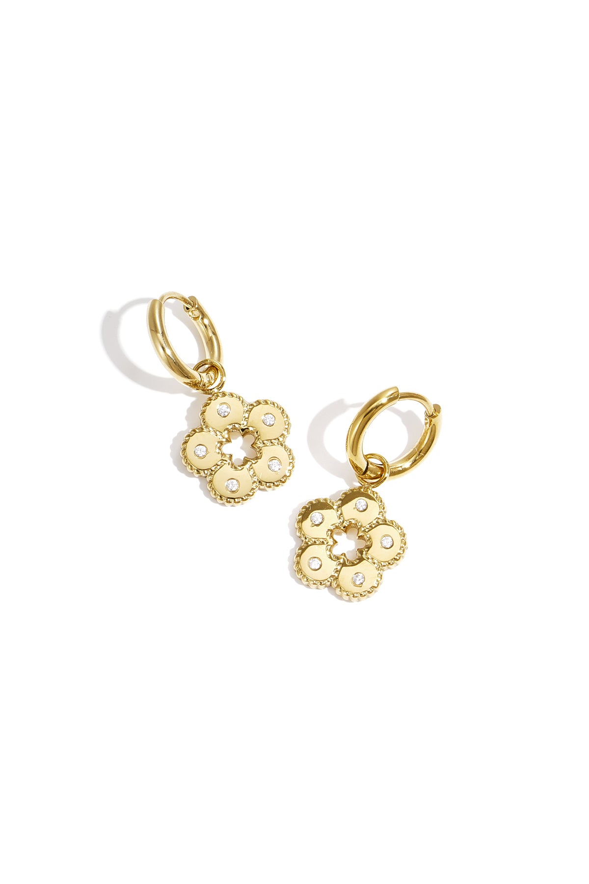 Orecchini con pietre a forma di fiore