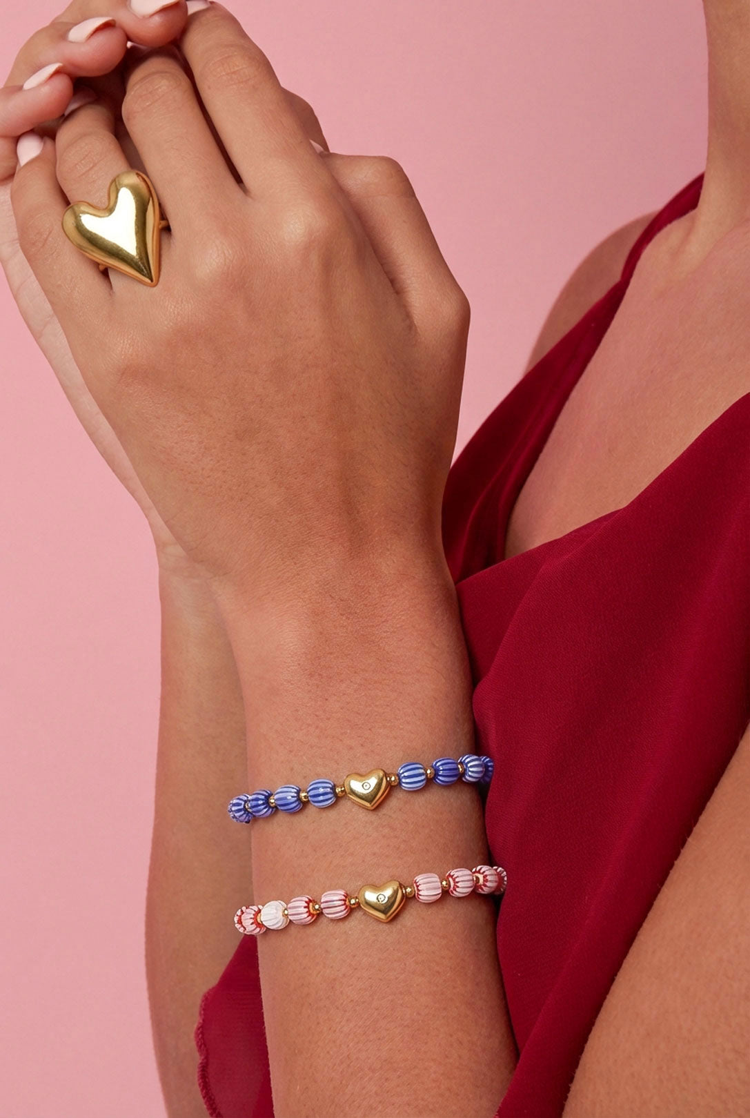 Bracciale di perline con centrotavola a forma di cuore