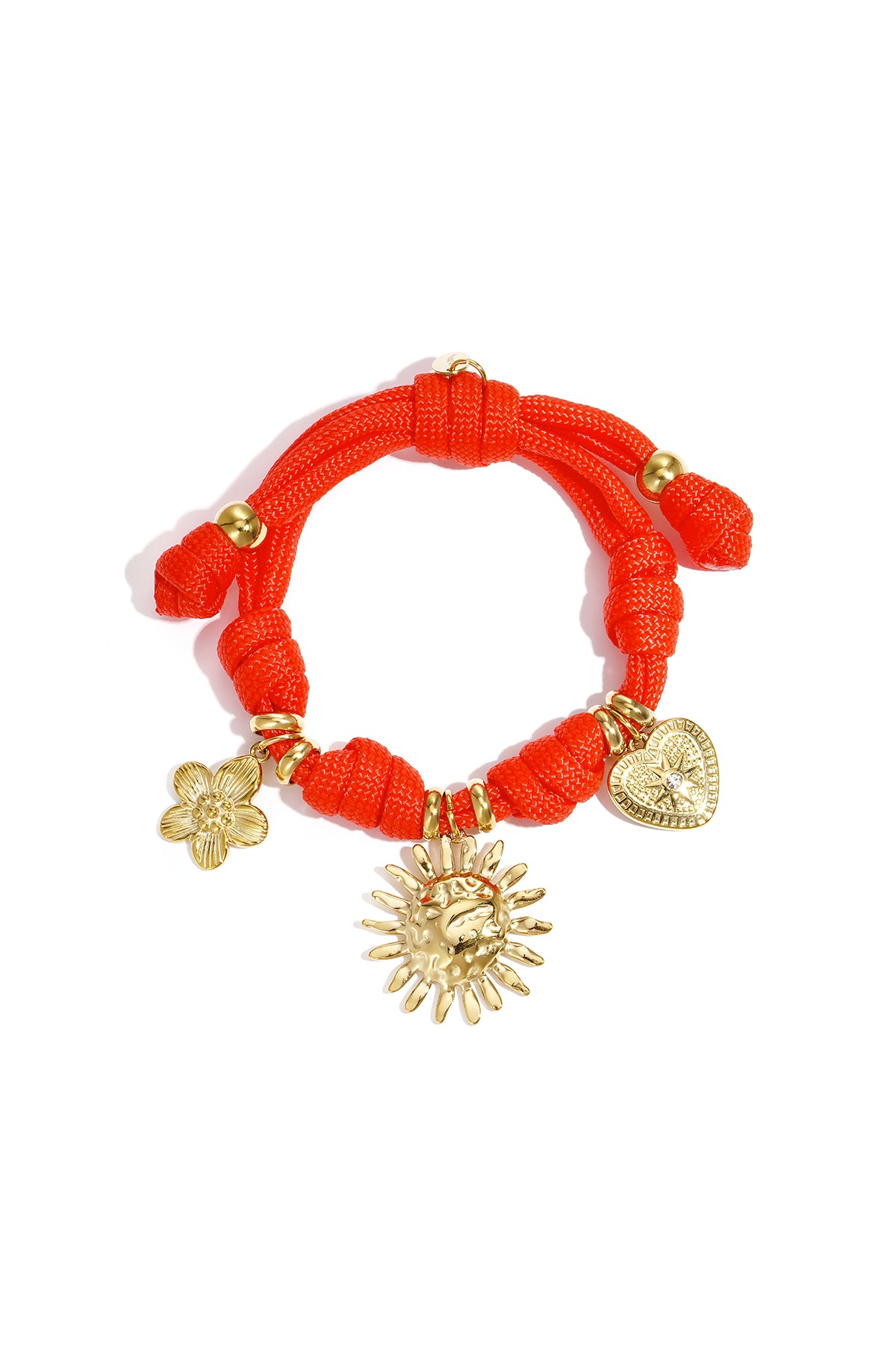 Bracciale in corda con nodi e vari ciondoli
