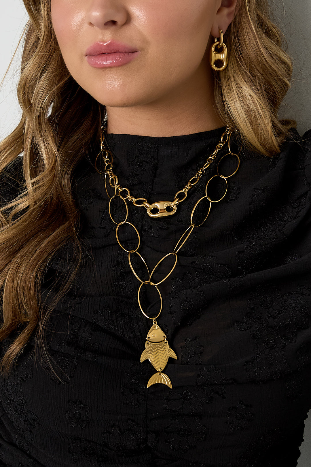 Collana con dettaglio bottone