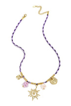 Collana con cordino colorato e pendenti vari viola