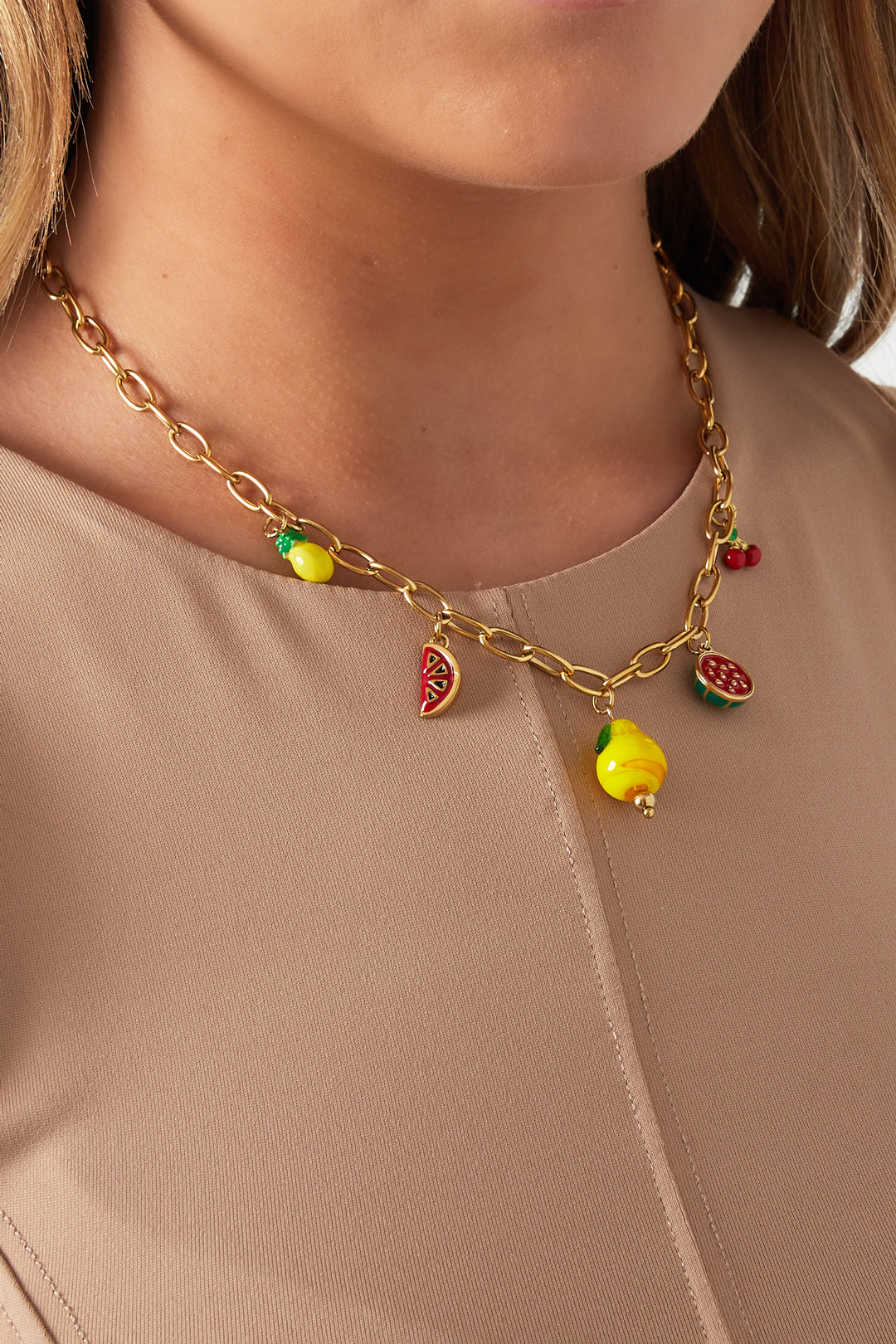 Collana con fiori di agrumi