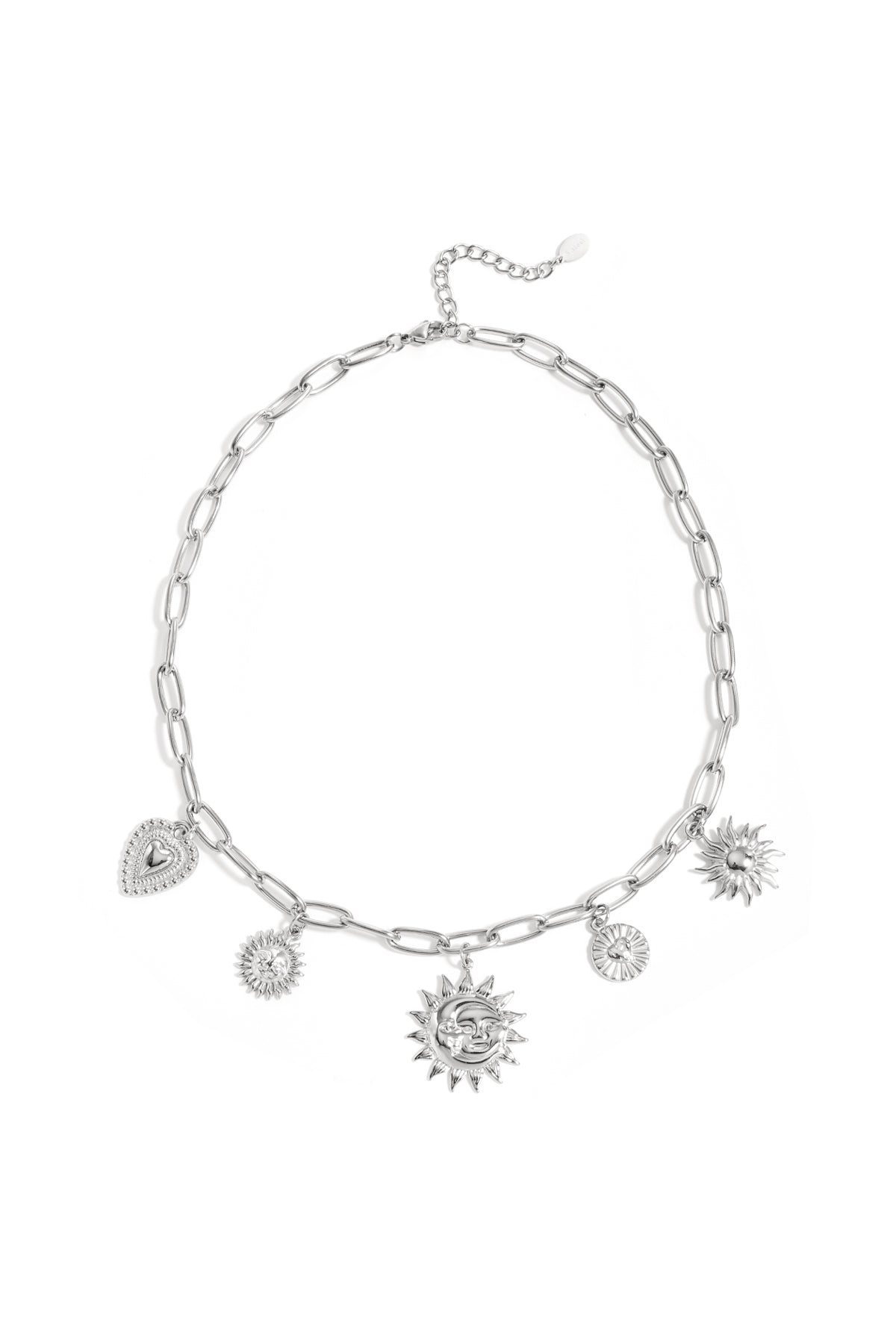 Collana con ciondoli a forma di sole e cuore