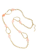 Collana lunga con perline di varie forme e dimensioni
