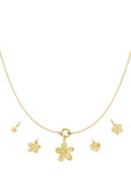 Collana fai da te con fiori