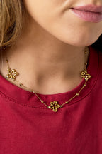 Collana con fiori a forma di corallo