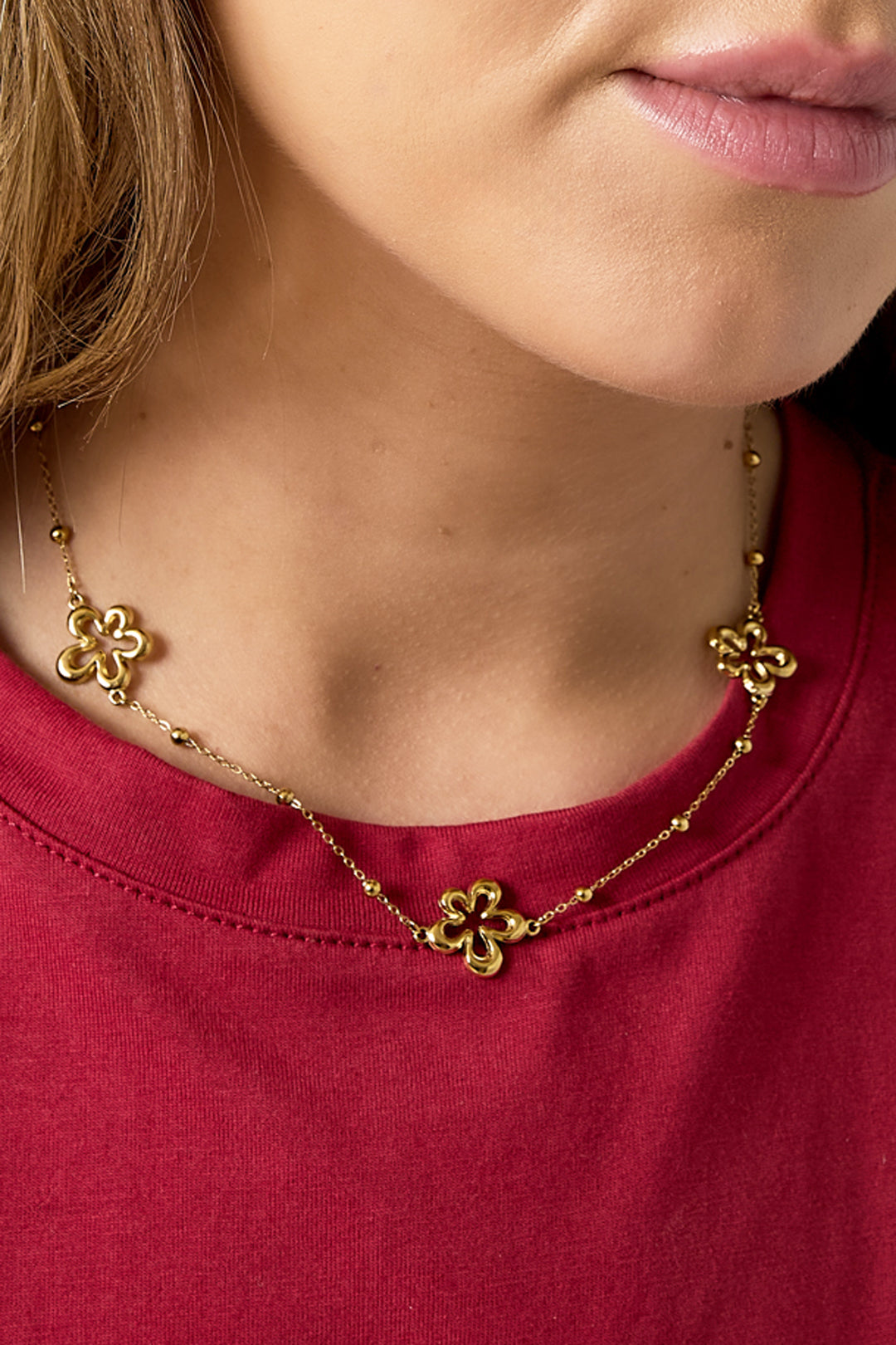 Collana con fiori a forma di corallo