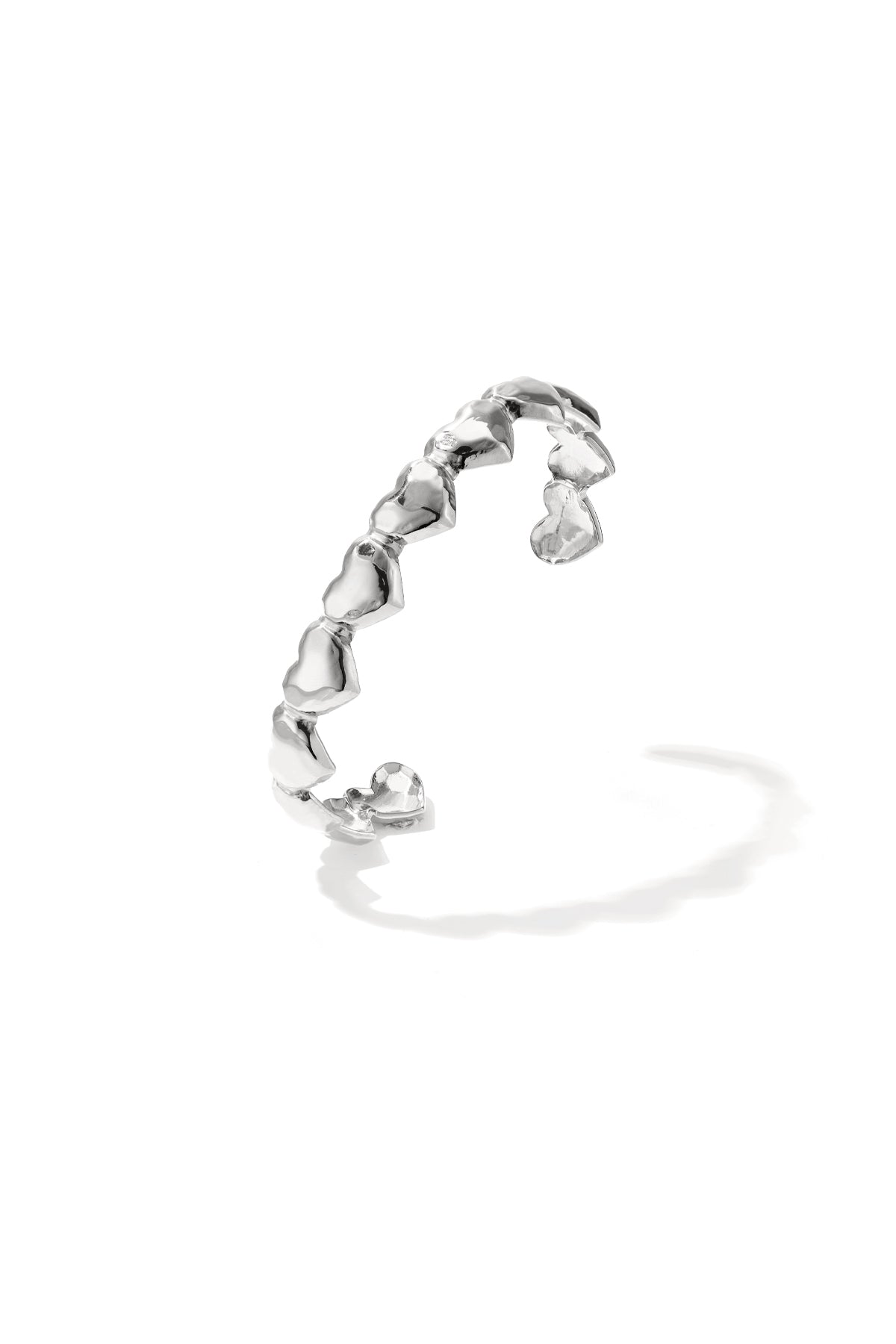 Bracciale con cuori ammaccati